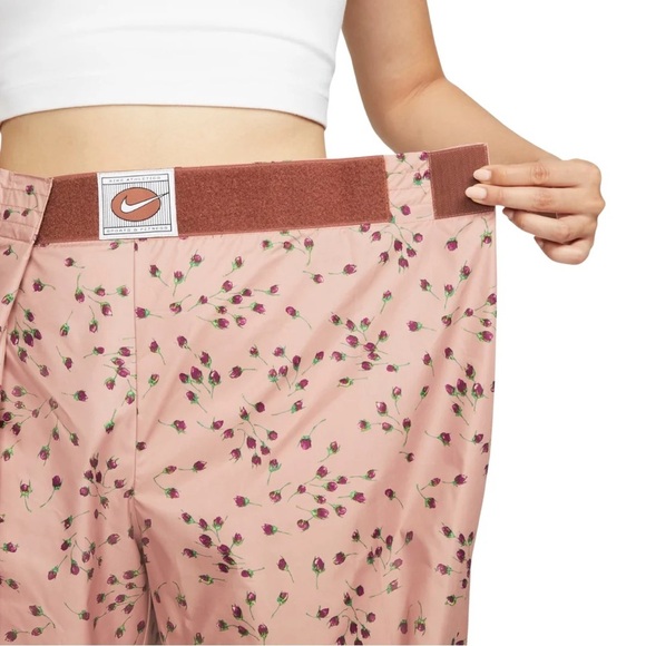 RARE Nike Floral Pink Icon Clash Jogger Pants - Picture 5 of 5